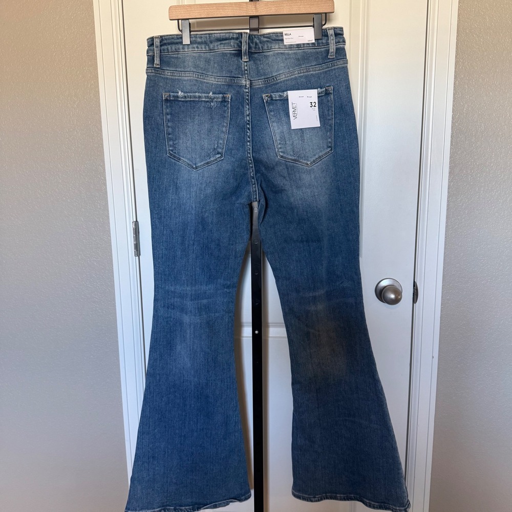 Vervet Bella High Rise Flare Jeans Distressed Medium Wash Blue V2813 Size 32 NEW - Picture 3 of 8